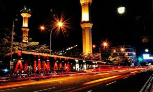 Alun-Alun Bandung Malam Spot Hiburan dan Kuliner Sunda