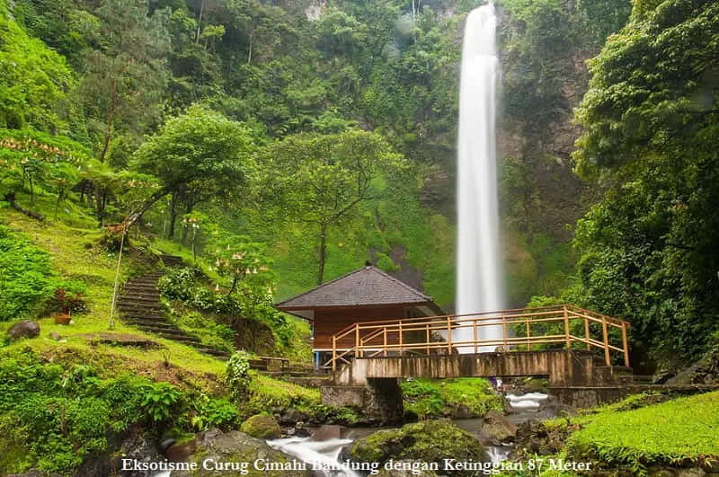 Eksotisme Curug Cimahi Bandung dengan Ketinggian 87 Meter