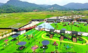 Liburan Bareng Keluarga di The Nice Park Bandung, Ada Mini Zoo hingga Playground Liburan Bareng Keluarga di The Nice Park Bandung, Ada Mini Zoo hingga Playground